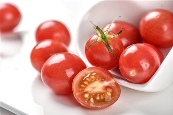 夏季吃西红柿八禁忌