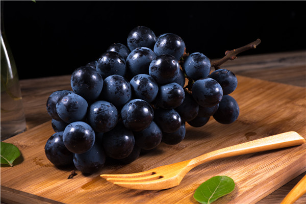 夏季吃葡萄的五个注意事项