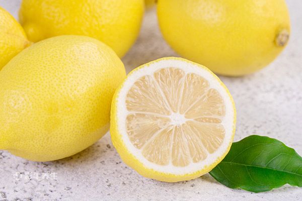 柠檬和枸杞一起泡水喝可以吗