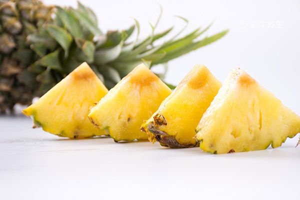哺乳期可以吃菠萝吗